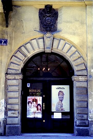 Salon Roman entrance