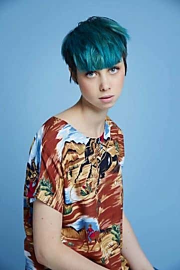 01_LOUISE_HCF_130617_0137_rvb.jpg